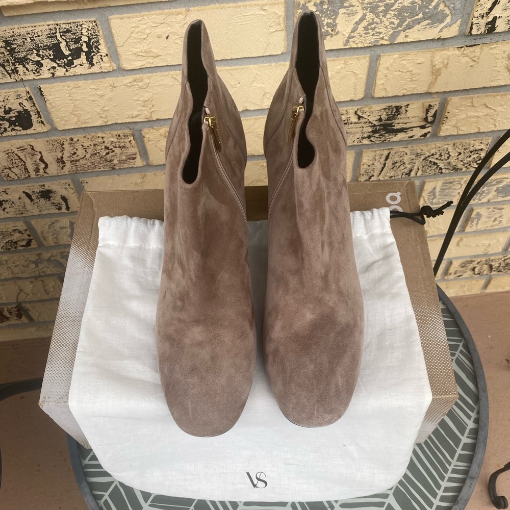 VIA SPIGA SUEDE TAN ANKLE BOOTS